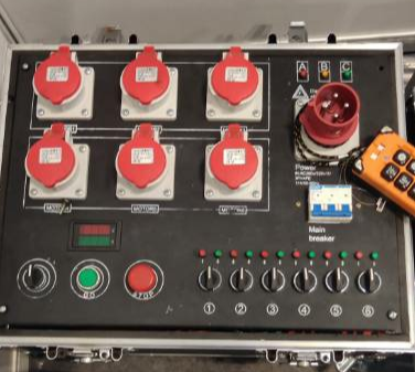 單一控制裝置同步控制數(shù)臺(tái)商場(chǎng)電動(dòng)葫蘆可維系吊運(yùn)的穩(wěn)定